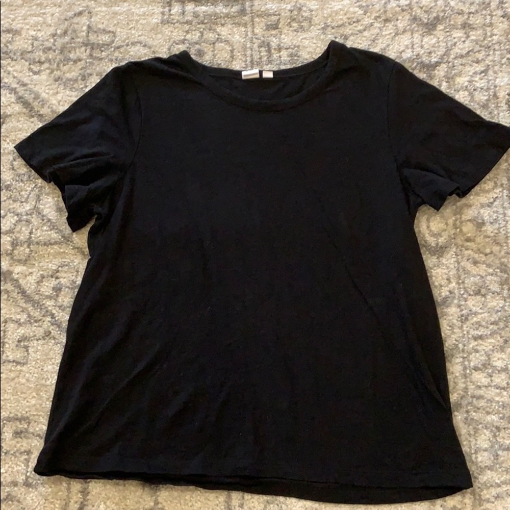 Gap black tee